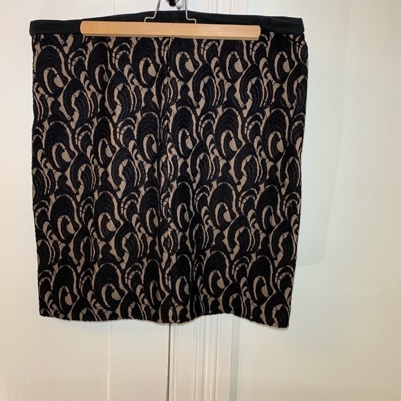 Lace Mini Skirt - Picture 2 of 3